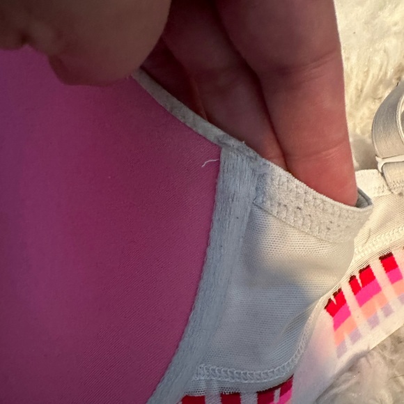⭐️ 3 for $20.00 SALE VS Pink bra - Picture 8 of 11